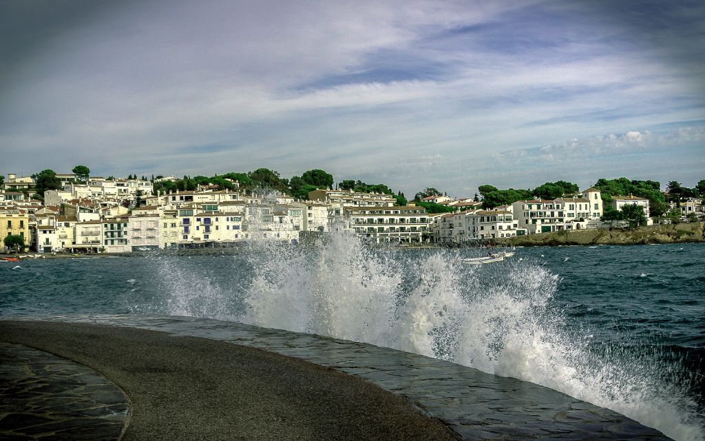 A Lliure